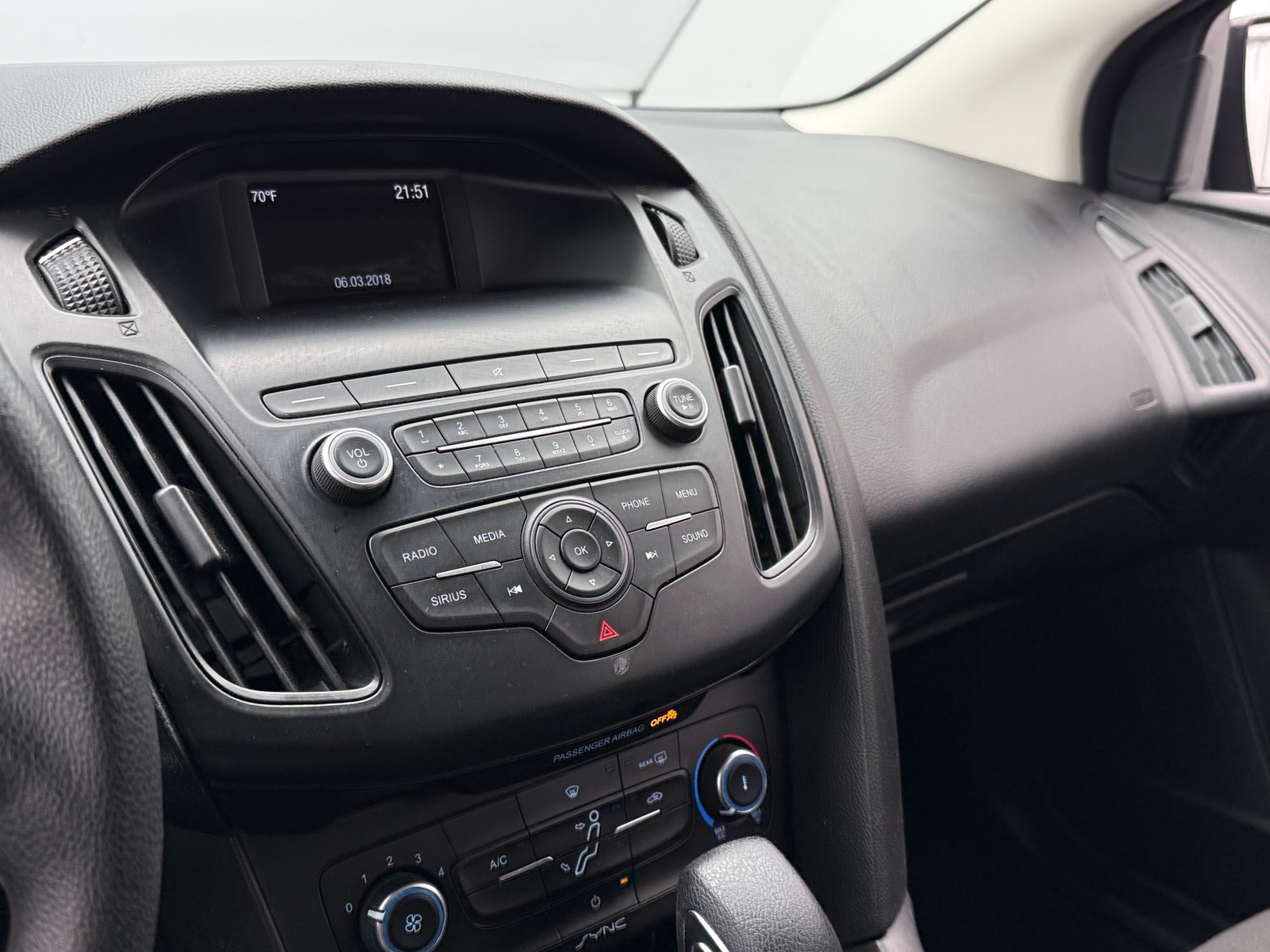 Thumbnail: 2018 Ford Focus - 4