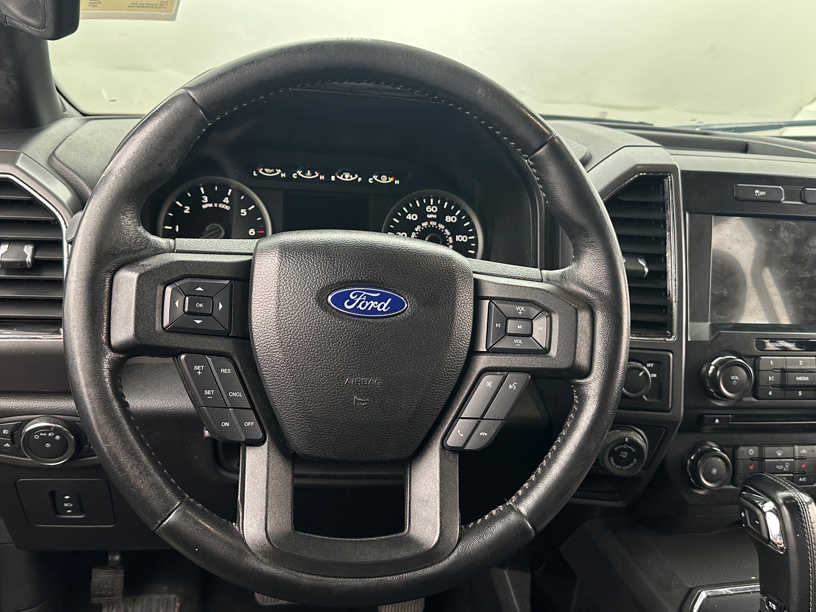 Thumbnail: 2017 Ford Econoline - 5