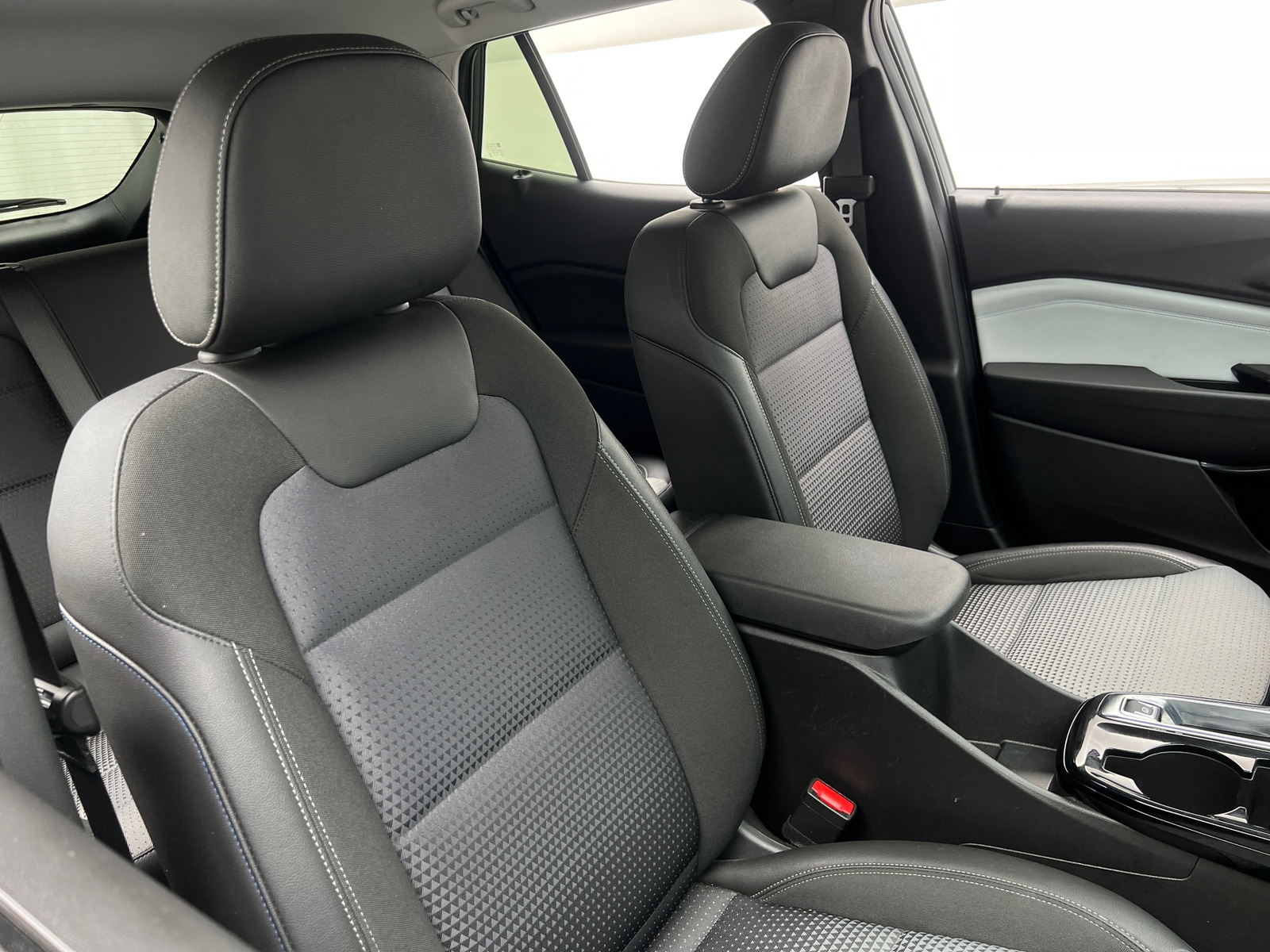 Thumbnail: 2025 Chevrolet Trax - 2