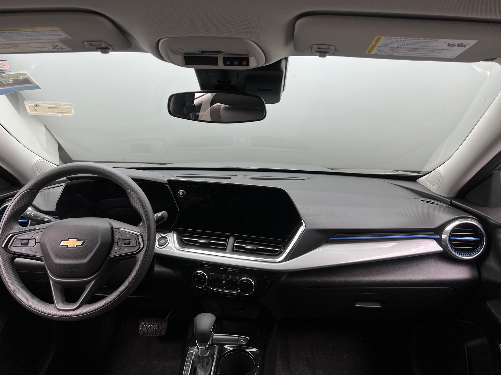 Thumbnail: 2025 Chevrolet Trax - 3