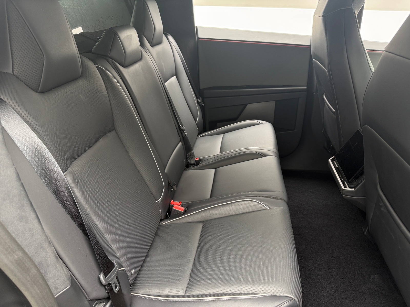 Thumbnail: 2025 Tesla Cybertruck - 4