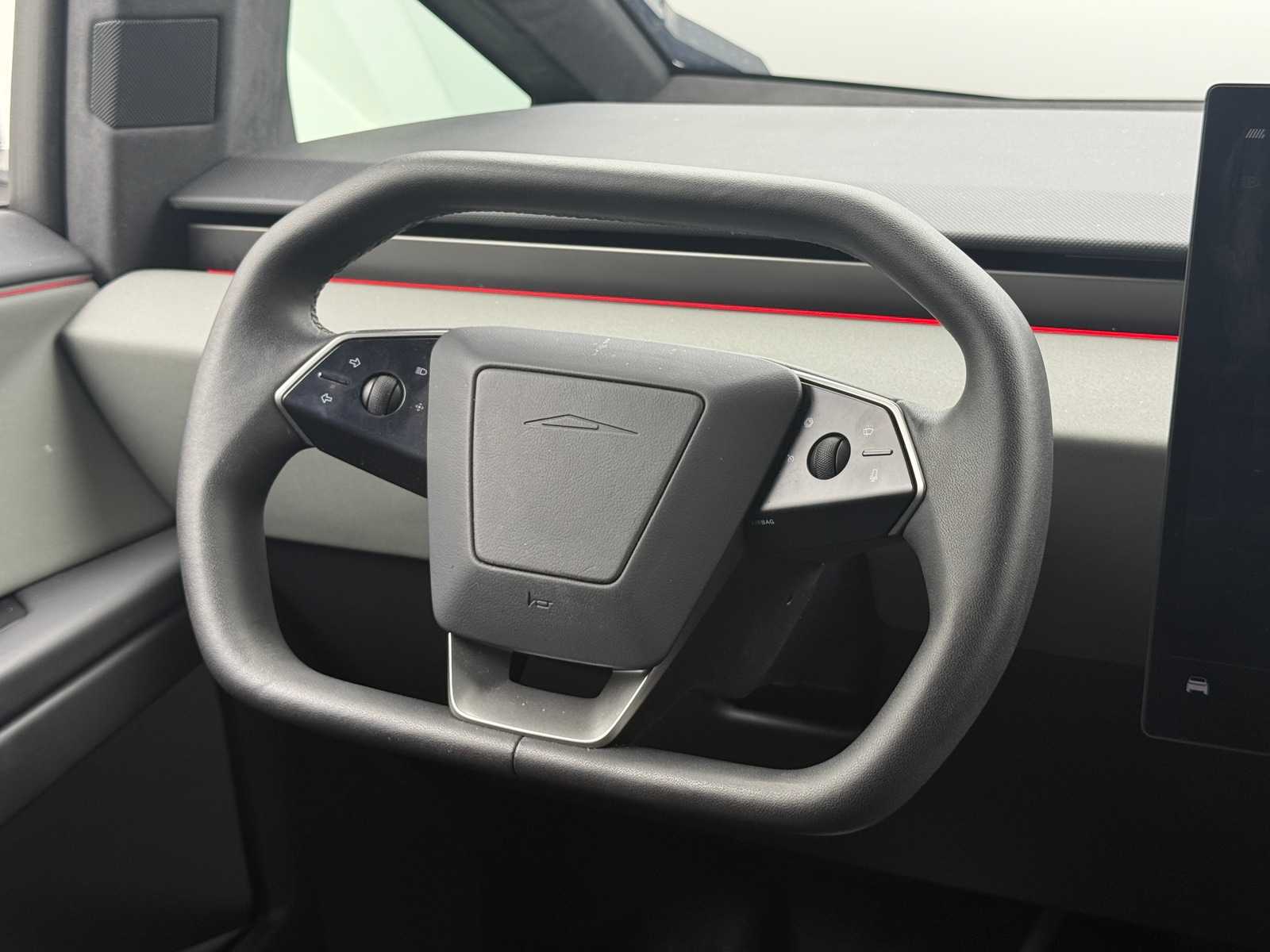 Thumbnail: 2025 Tesla Cybertruck - 3