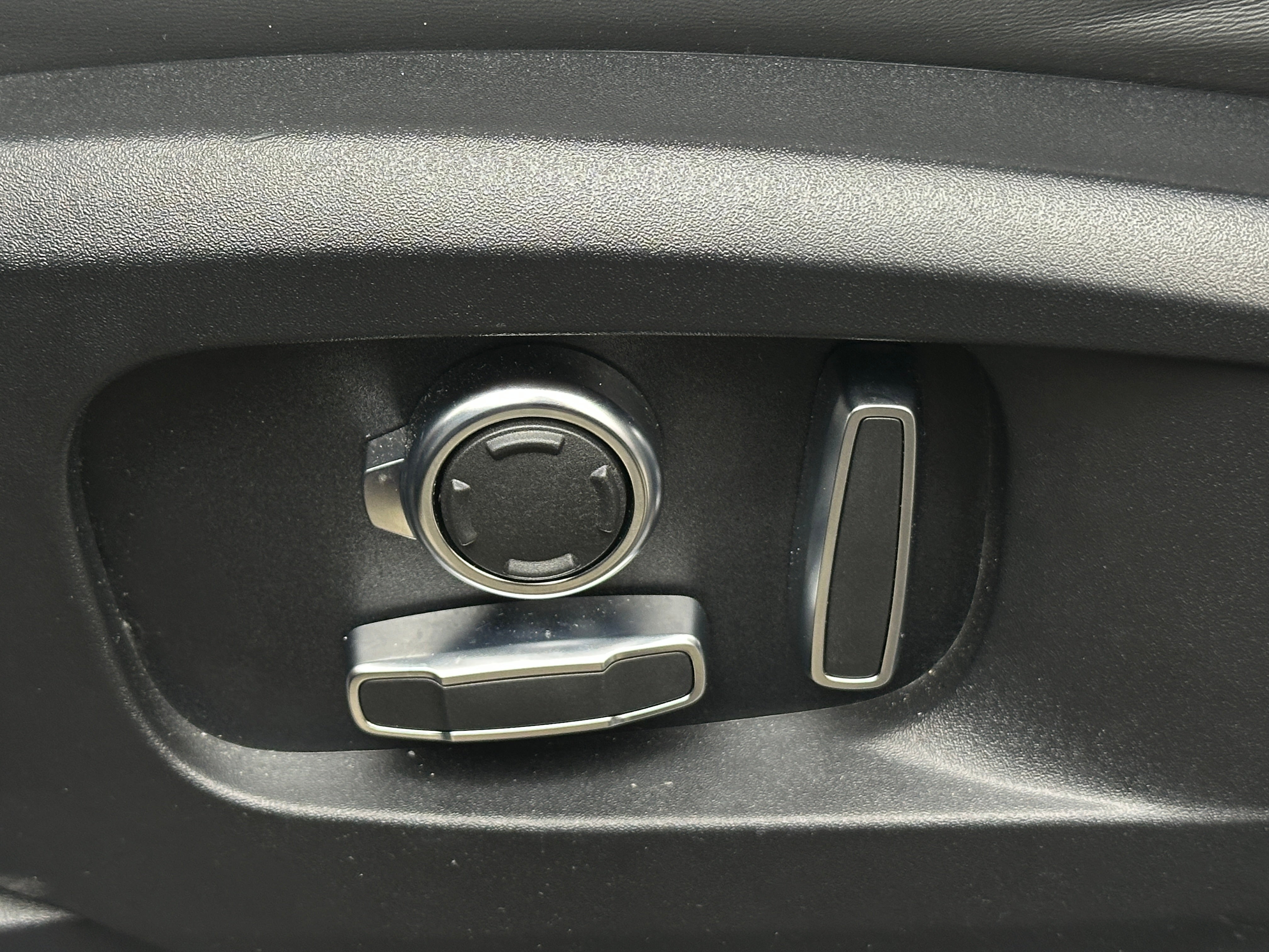 2023 Land Rover Defender First Edition - Photo 14
