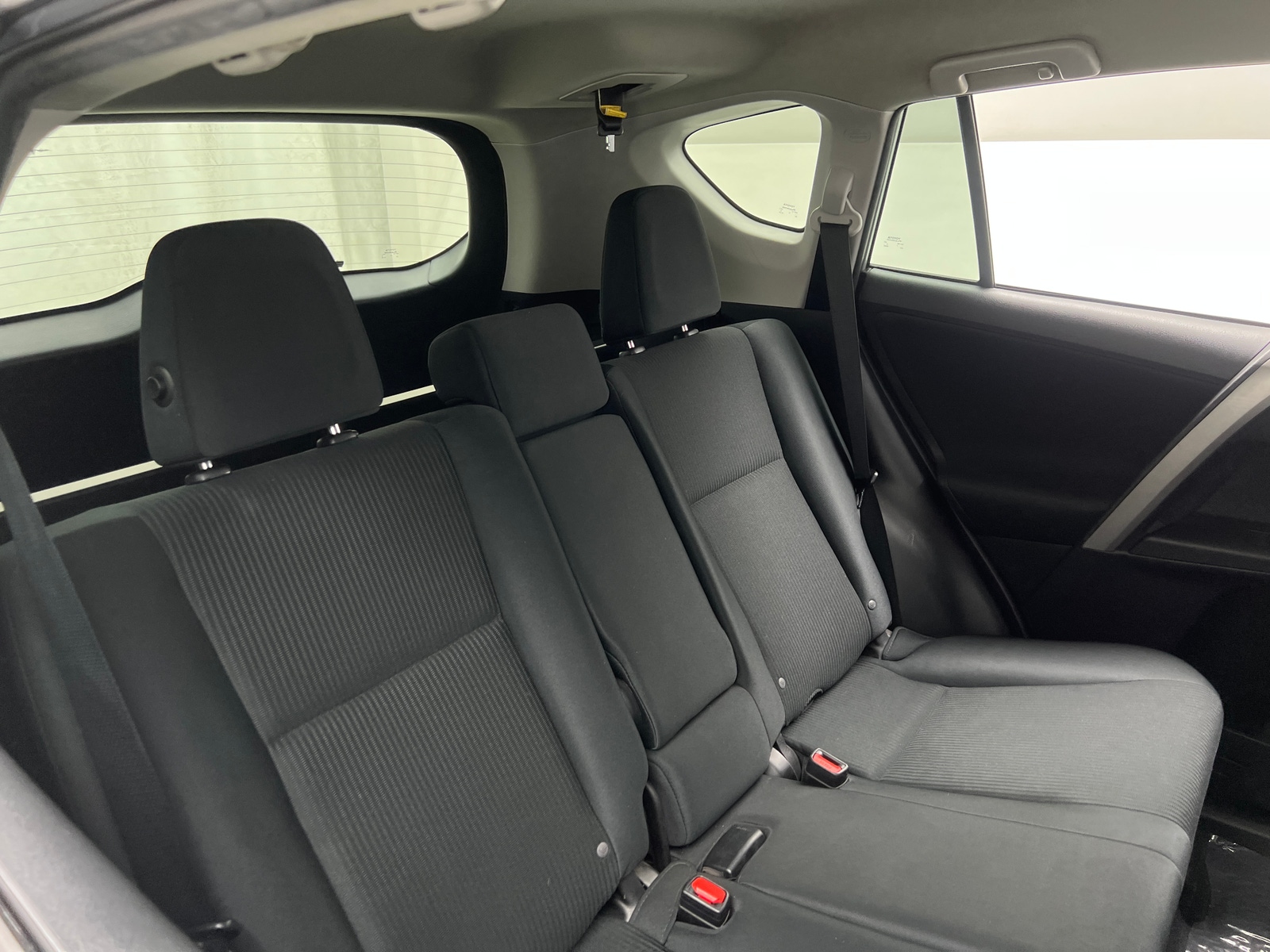 Thumbnail: 2016 Toyota RAV4 - 6