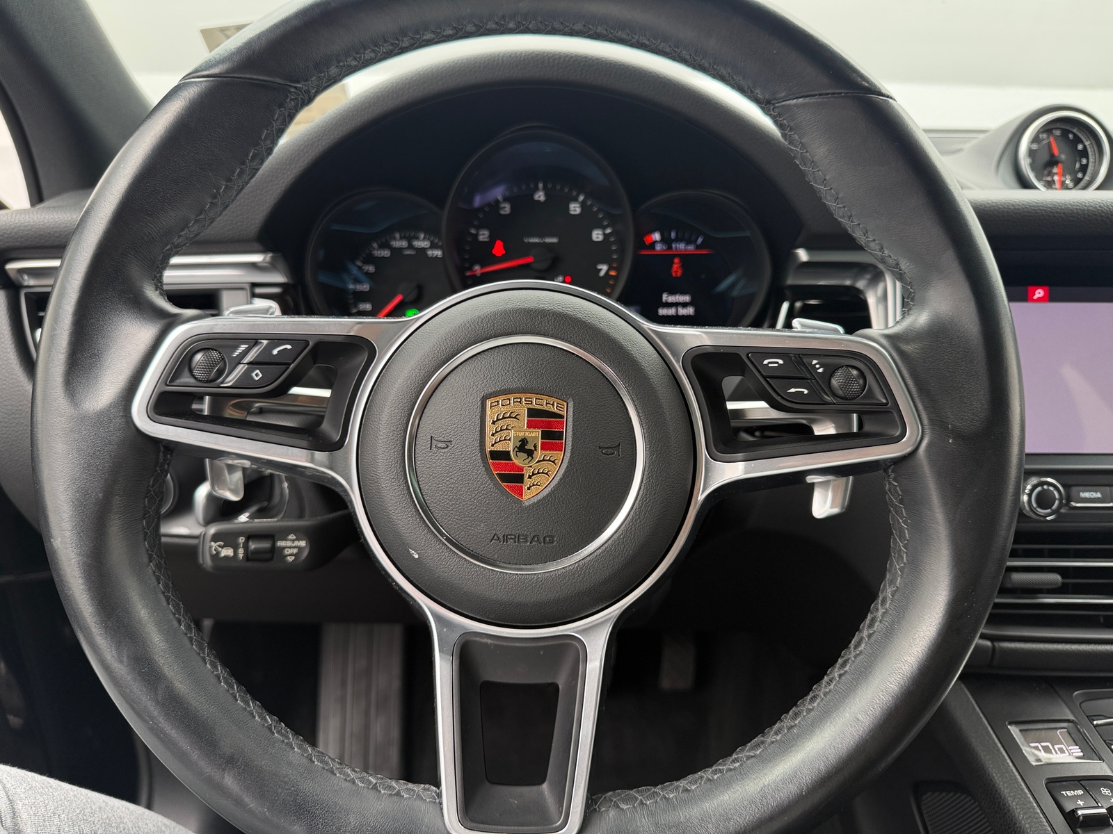 Thumbnail: 2021 Porsche Macan - 4
