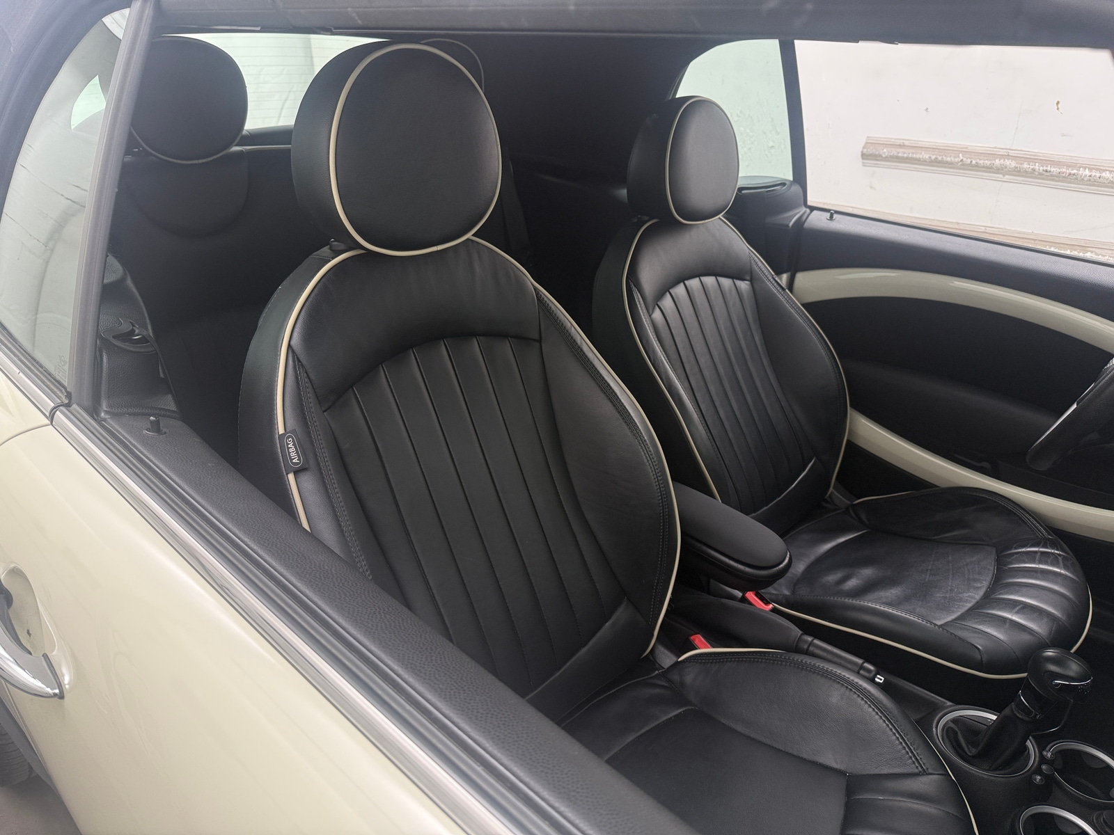 Thumbnail: 2014 MINI Cooper Convertible - 2