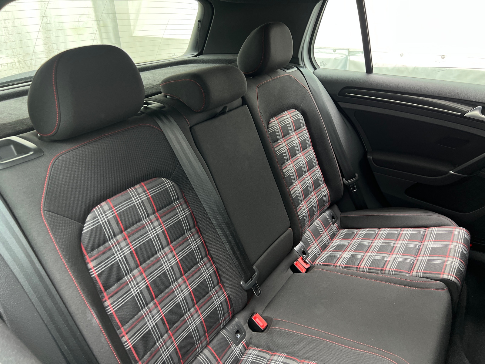 Thumbnail: 2017 Volkswagen Golf - 6