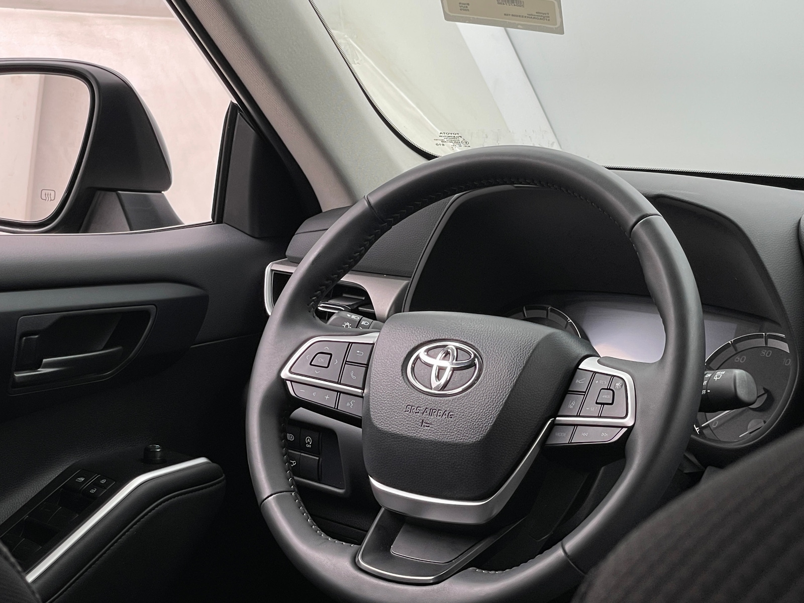 Thumbnail: 2025 Toyota Highlander - 5