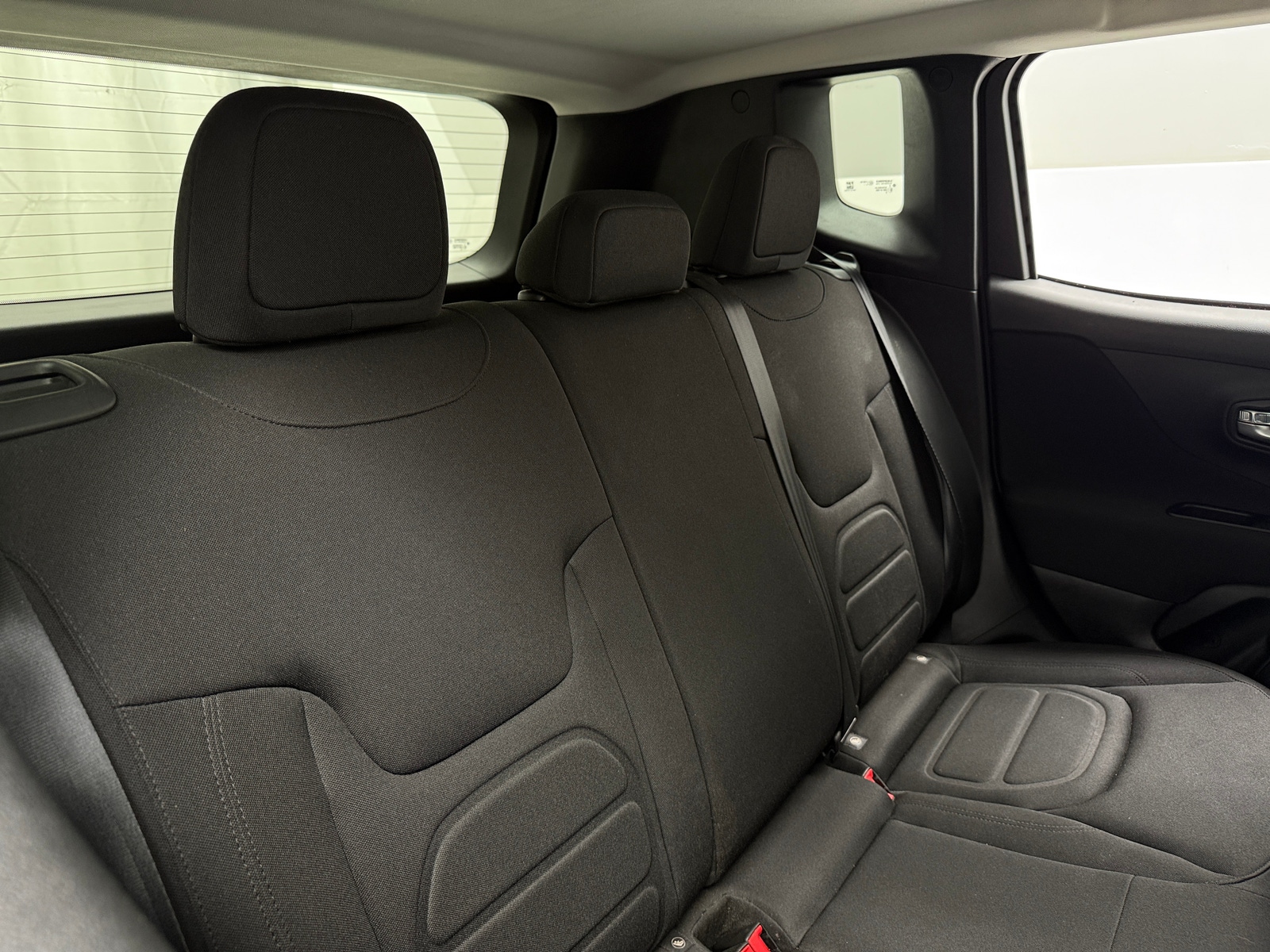 Thumbnail: 2021 Jeep Renegade - 6