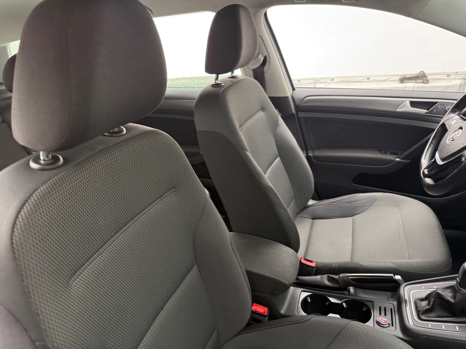 Thumbnail: 2019 Volkswagen e-Golf - 2