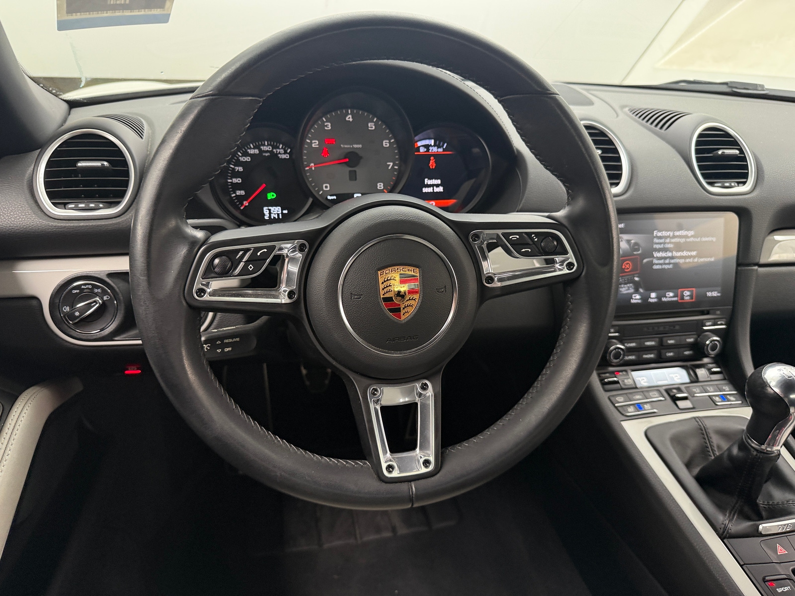 Thumbnail: 2019 Porsche 718 Boxster - 4