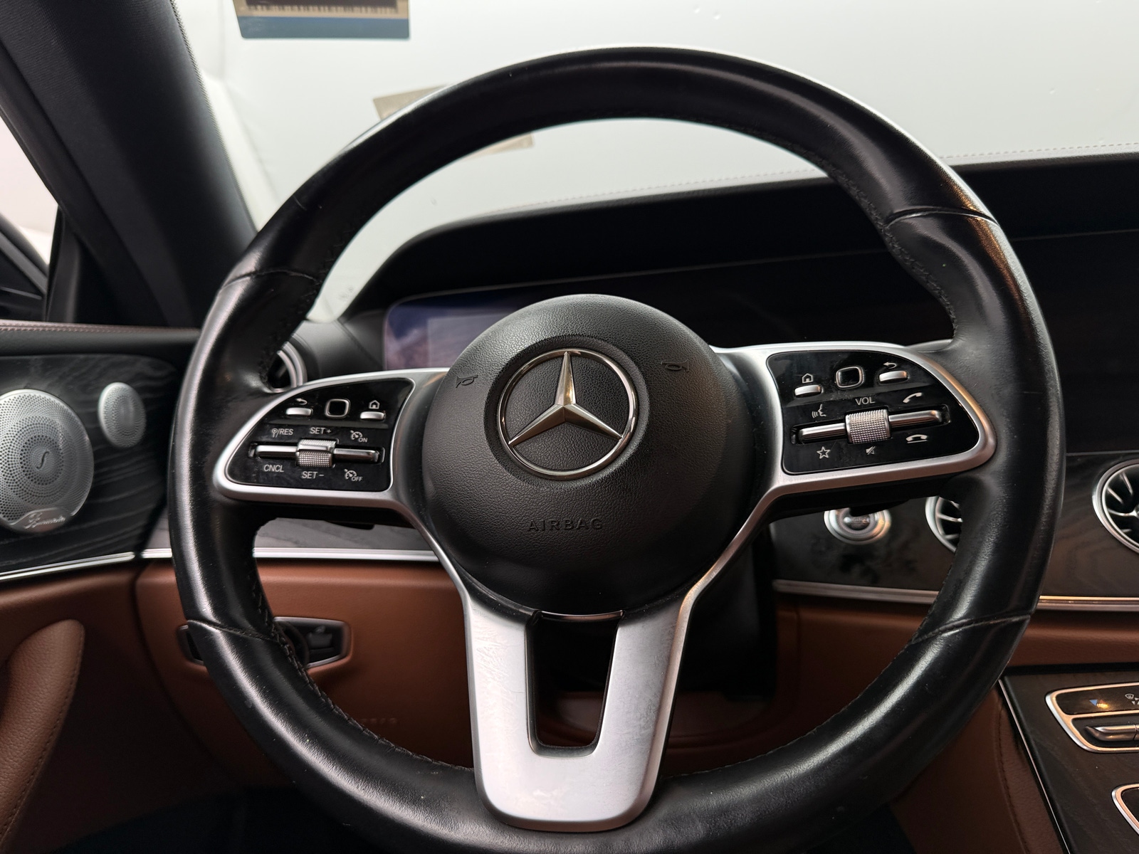 Thumbnail: 2020 Mercedes-Benz E-Class - 3