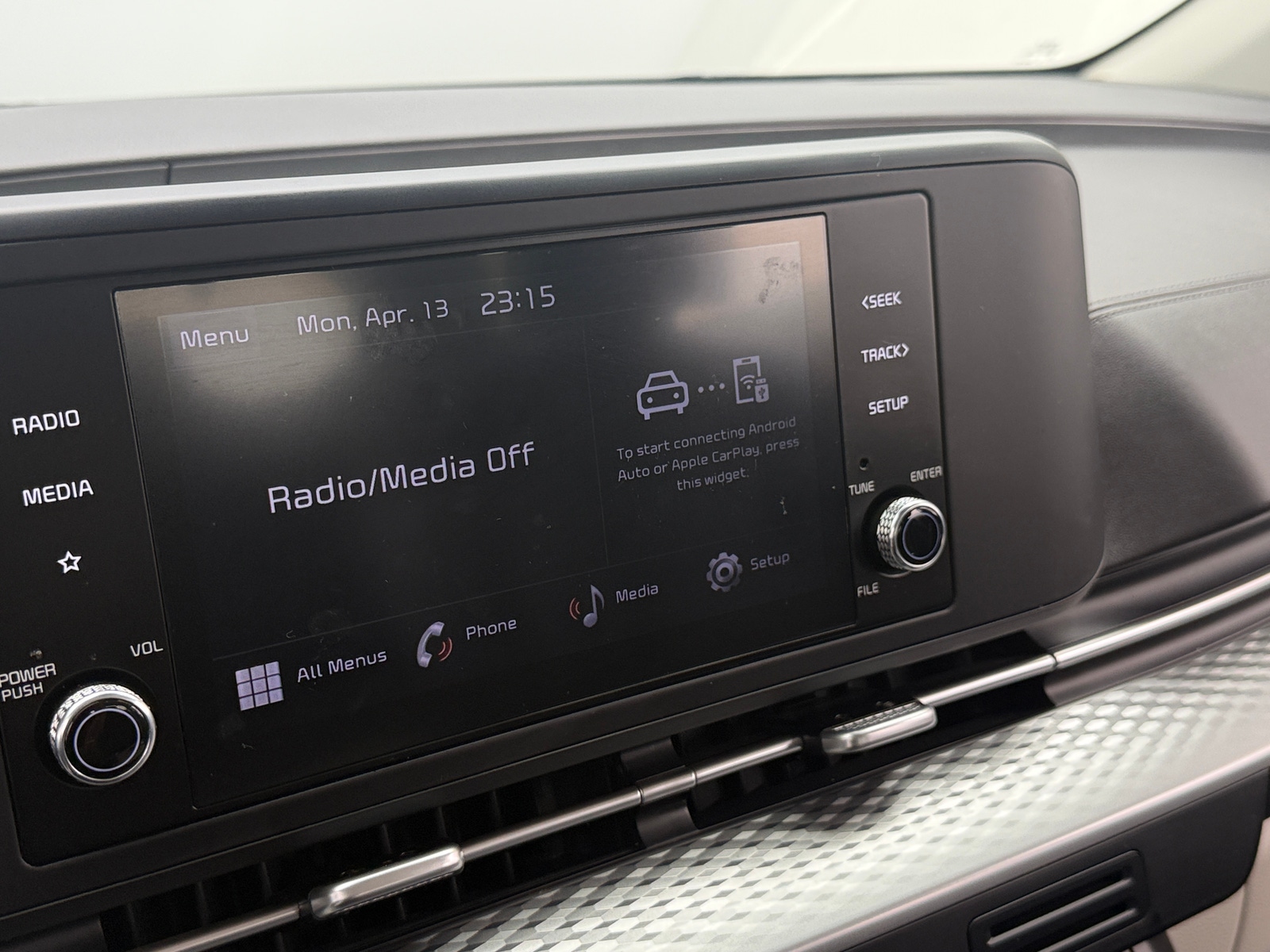 Thumbnail: 2024 Kia Carnival - 3