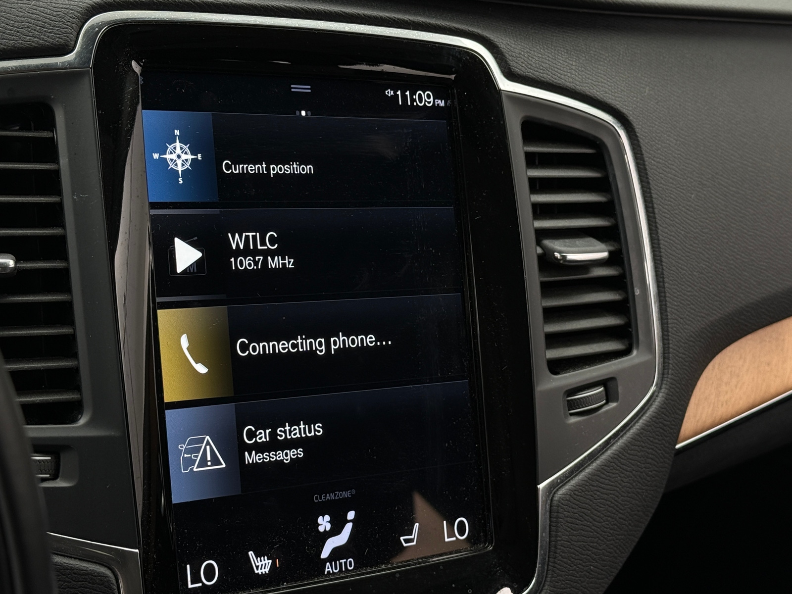 Thumbnail: 2021 Volvo XC90 - 3