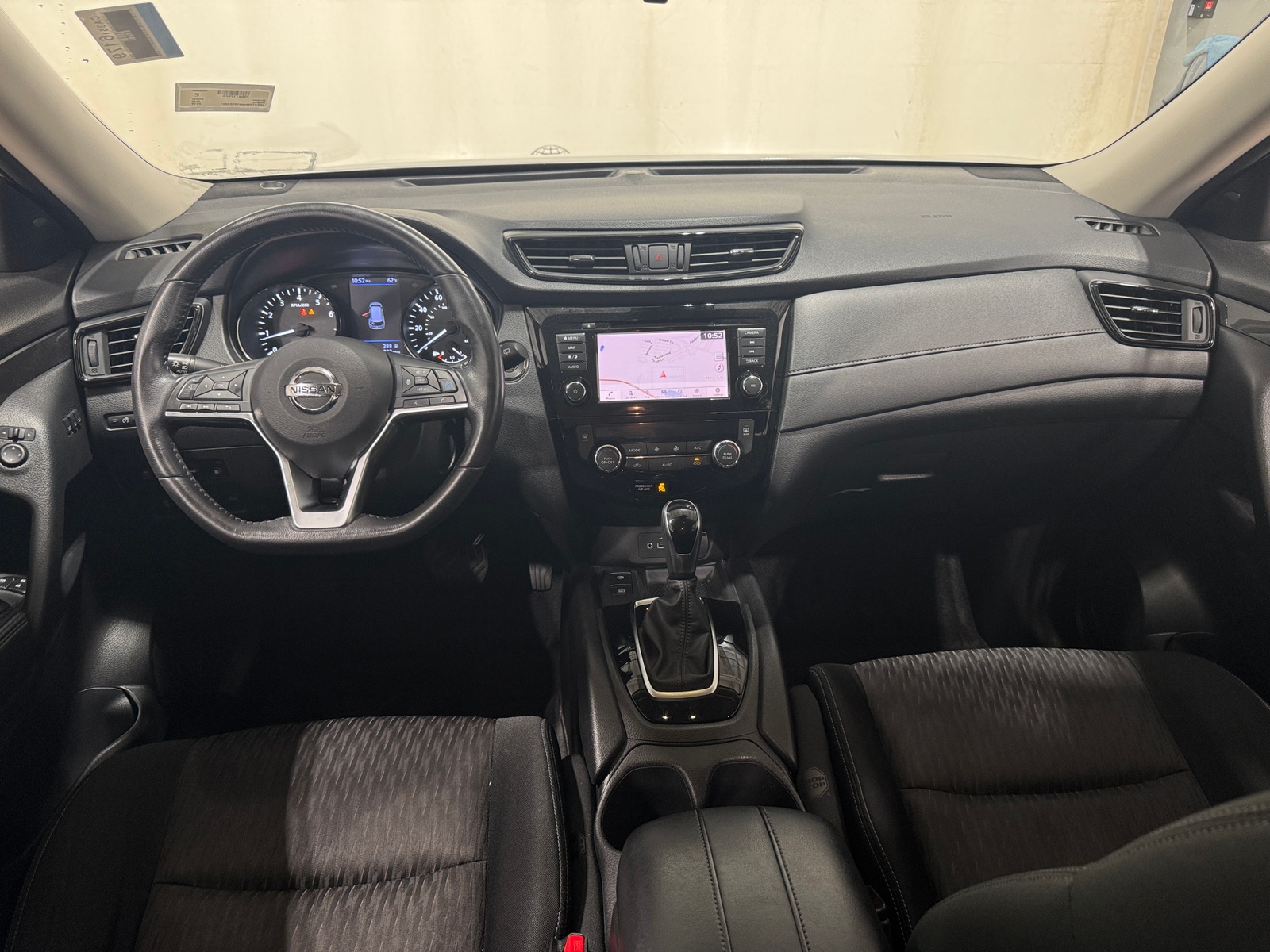 Thumbnail: 2019 Nissan Rogue - 3