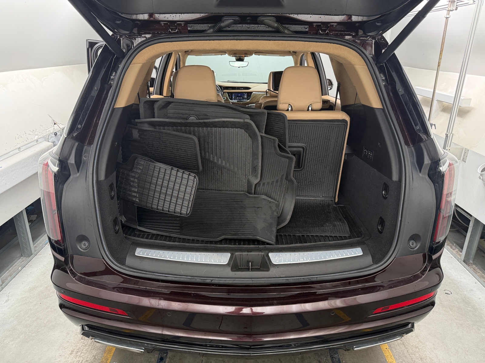 Thumbnail: 2020 Cadillac XT6 - 6