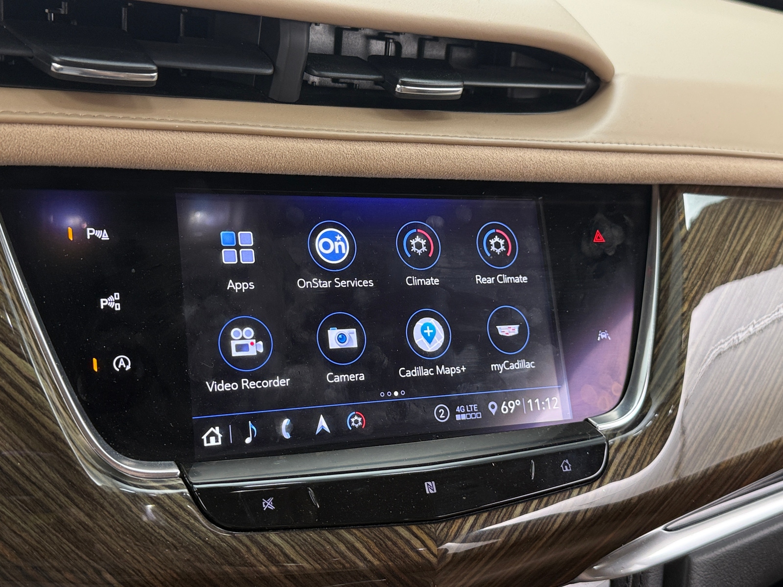 Thumbnail: 2020 Cadillac XT6 - 3