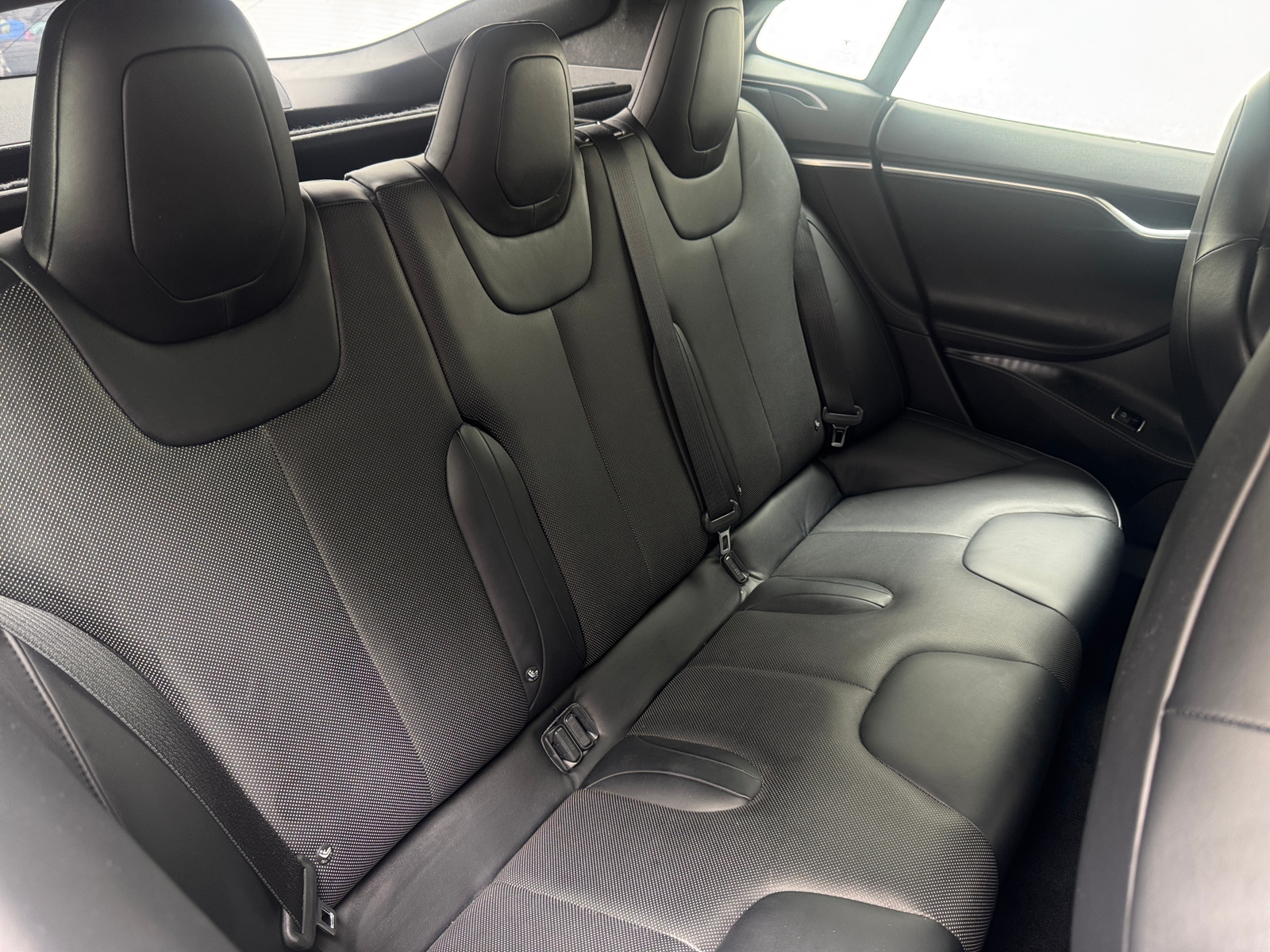 Thumbnail: 2017 Tesla Model S - 5