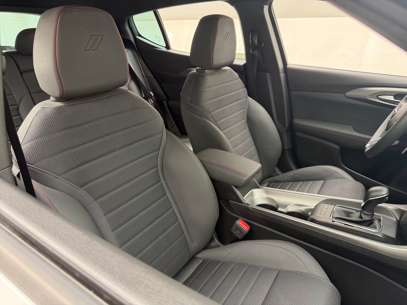 Thumbnail: 2024 Dodge Hornet - 2