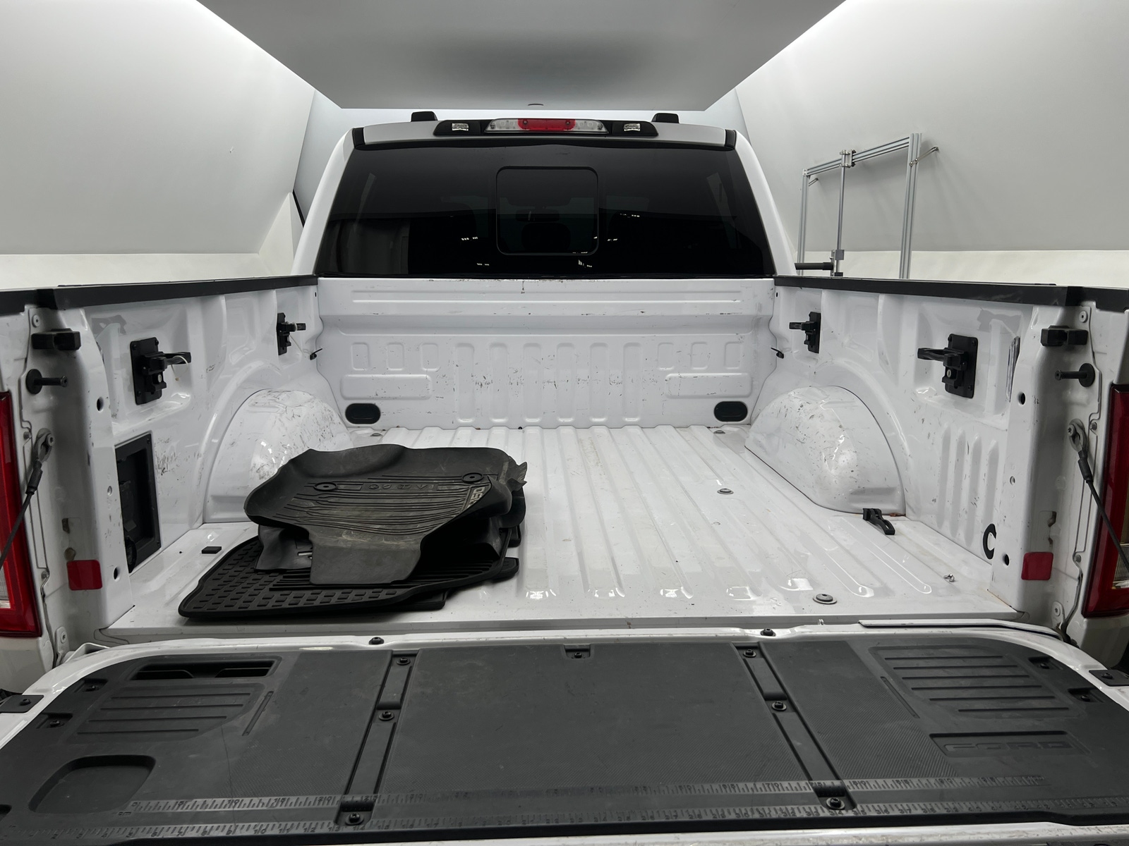 Thumbnail: 2021 Ford Econoline - 6