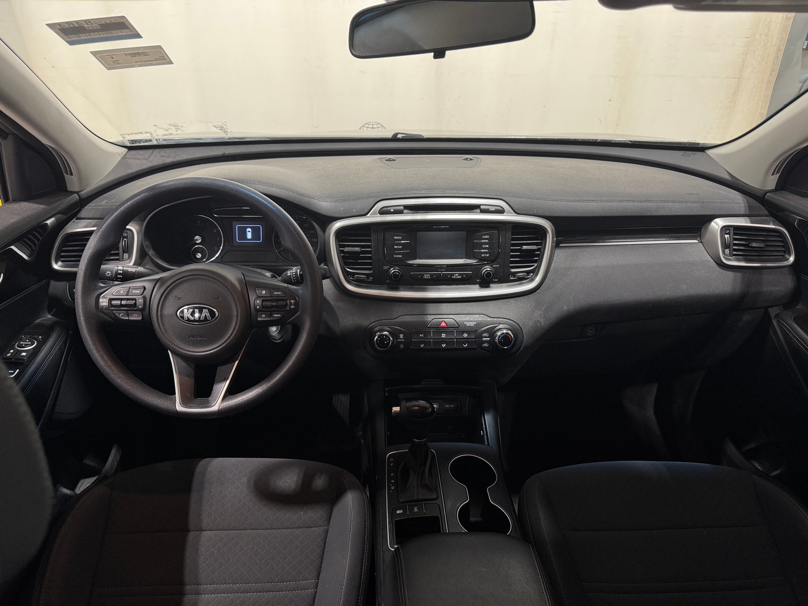 Thumbnail: 2017 Kia Sorento - 3