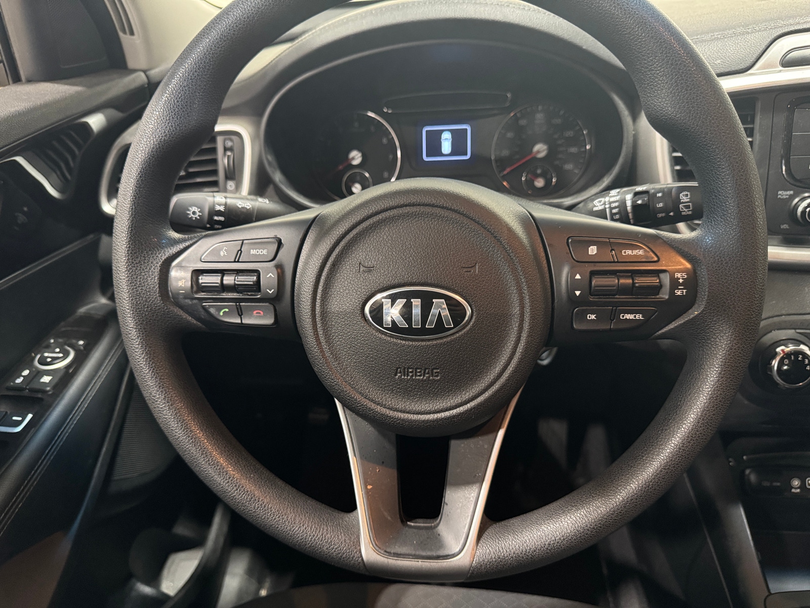 Thumbnail: 2017 Kia Sorento - 5