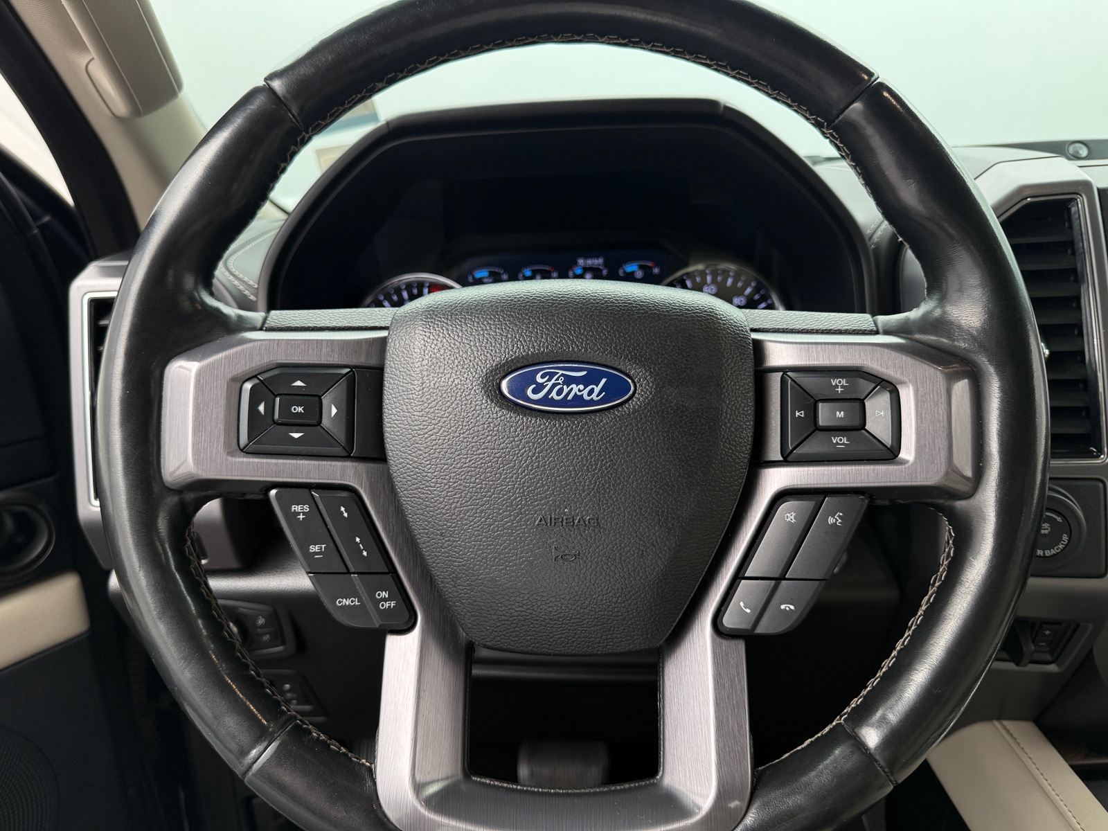 Thumbnail: 2020 Ford Expedition - 4