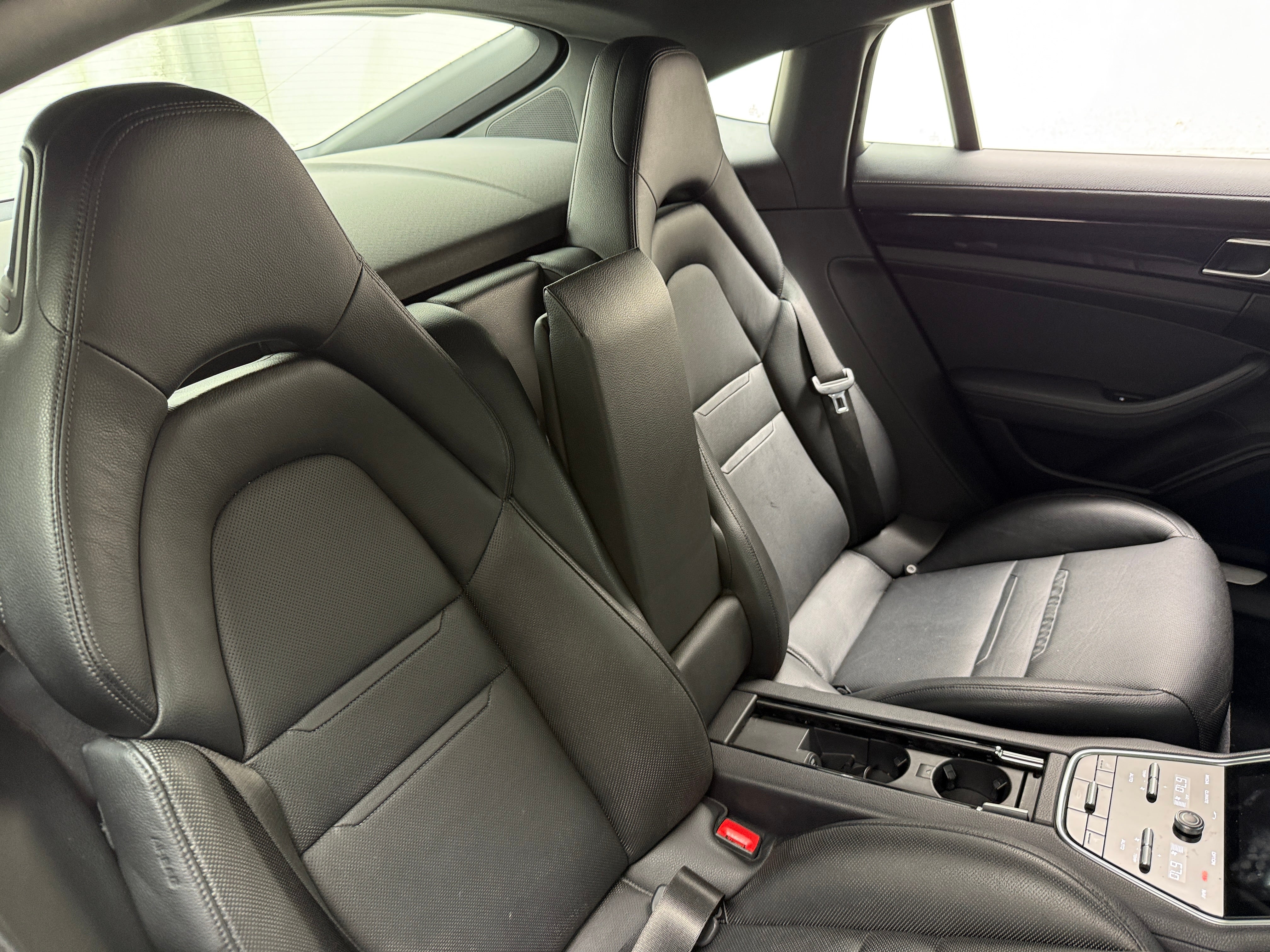 2018 Porsche Panamera