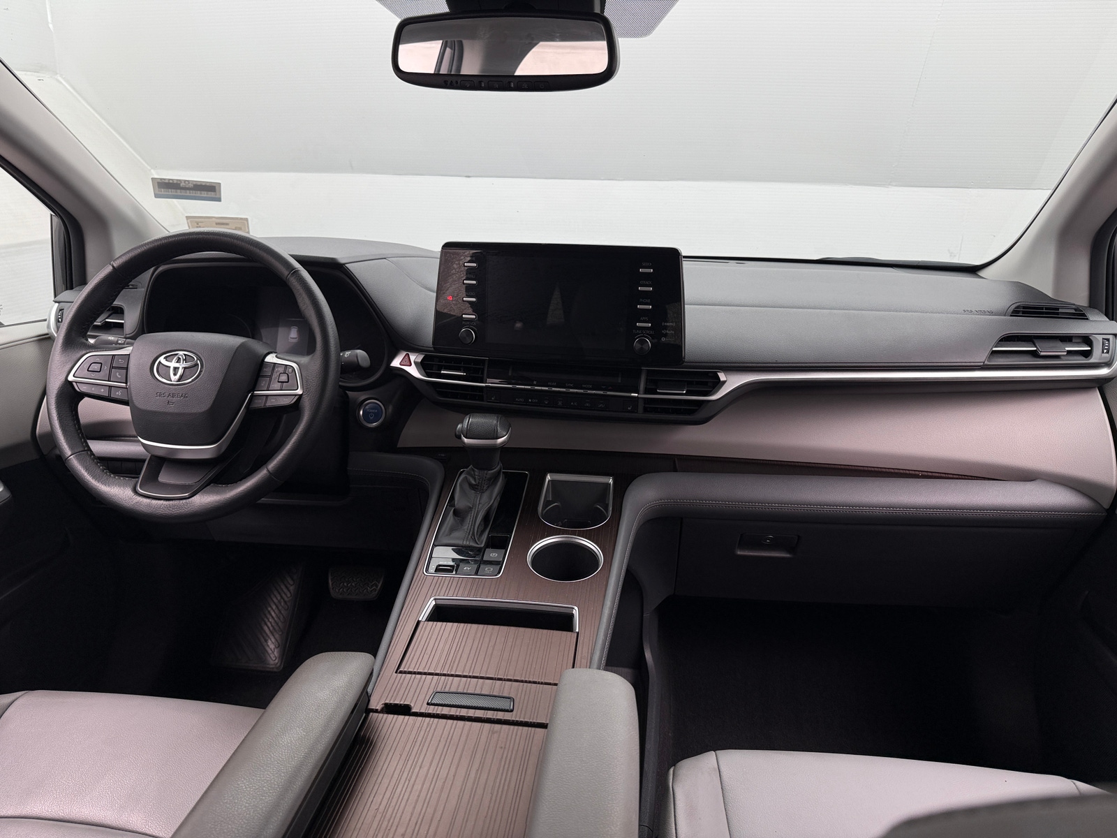 Thumbnail: 2021 Toyota Sienna - 2