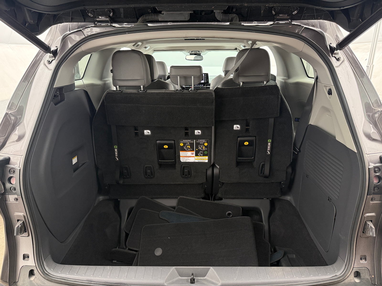 Thumbnail: 2021 Toyota Sienna - 6