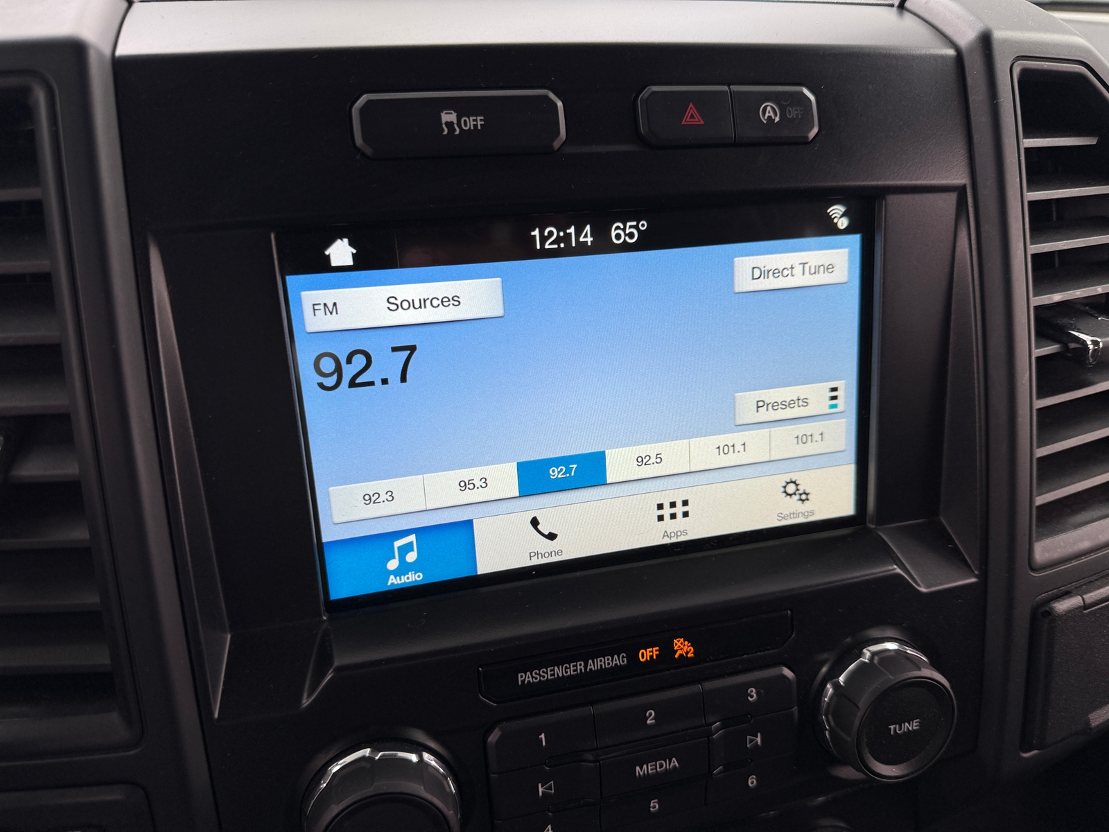 Thumbnail: 2017 Ford Econoline - 4