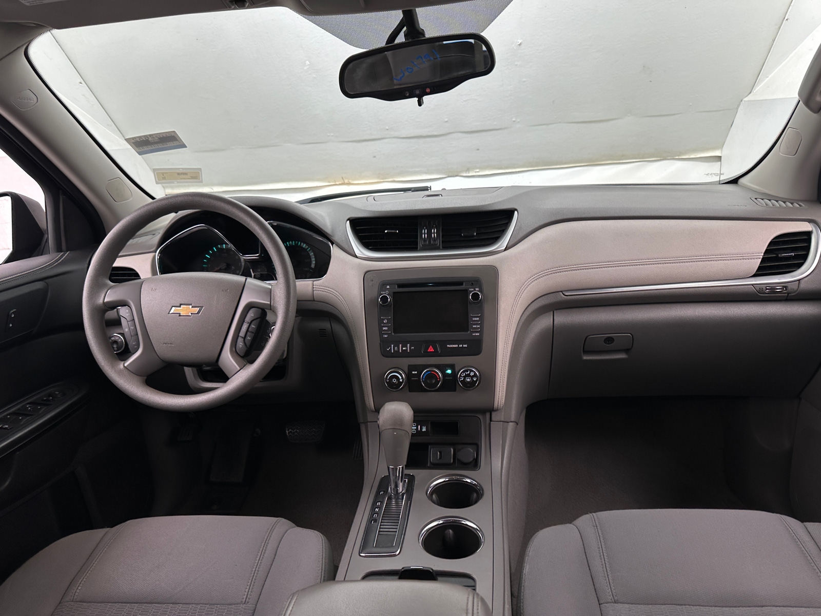 Thumbnail: 2015 Chevrolet Traverse - 3