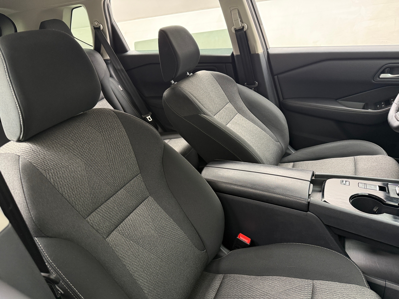 Thumbnail: 2025 Nissan Rogue - 2