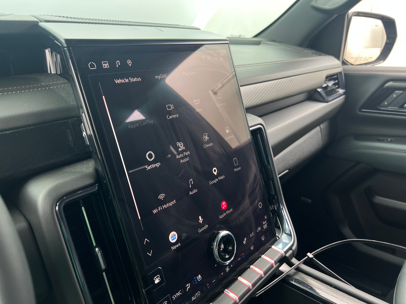 Thumbnail: 2025 GMC Yukon - 3