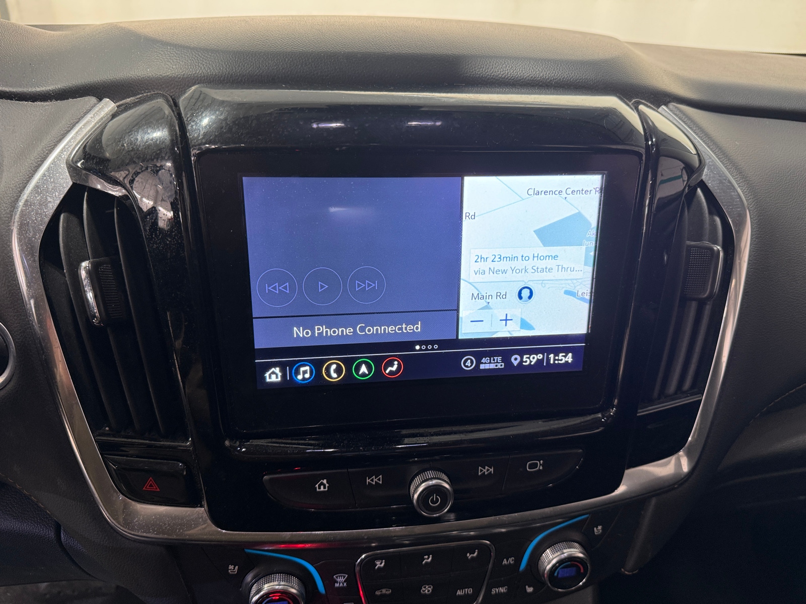 Thumbnail: 2021 Chevrolet Traverse - 3