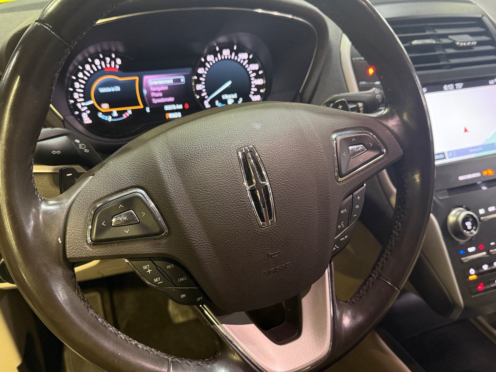 Thumbnail: 2017 Lincoln MKC - 4