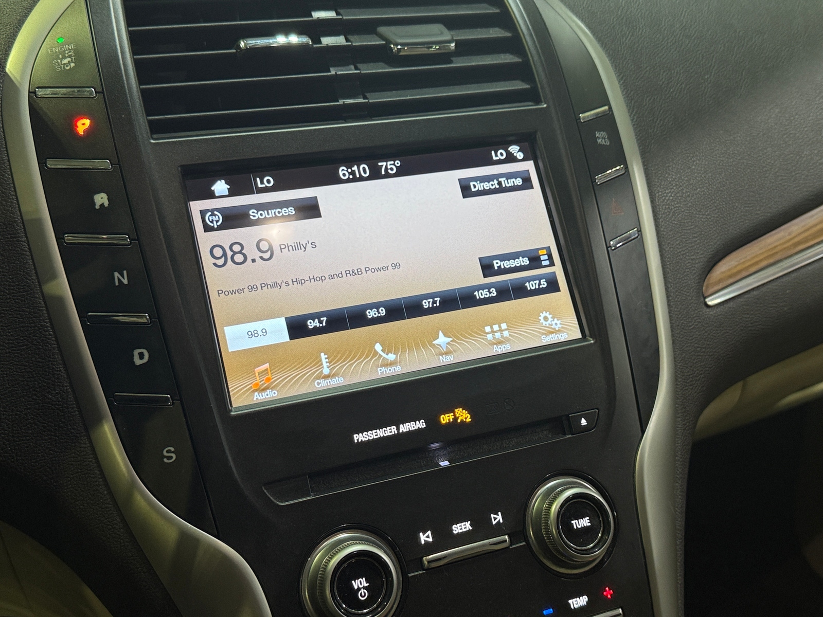 Thumbnail: 2017 Lincoln MKC - 3