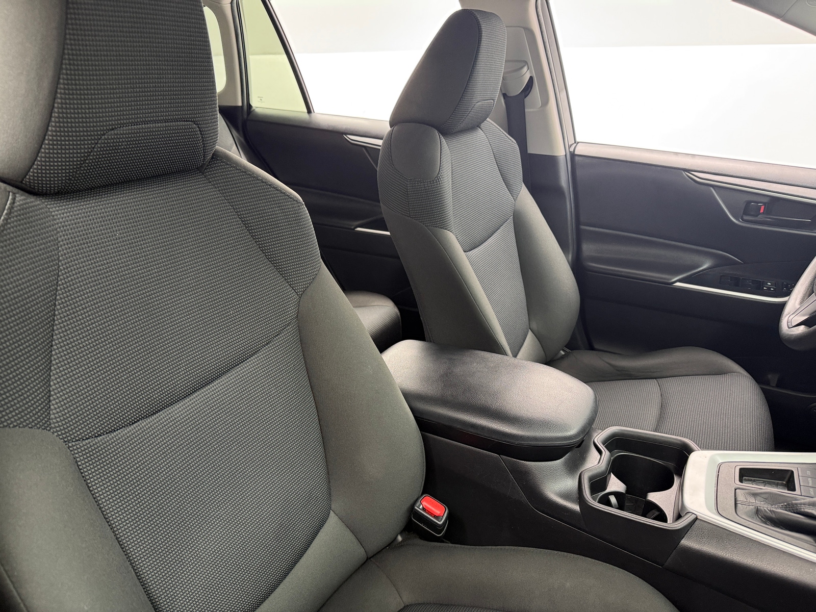 Thumbnail: 2021 Toyota RAV4 - 2