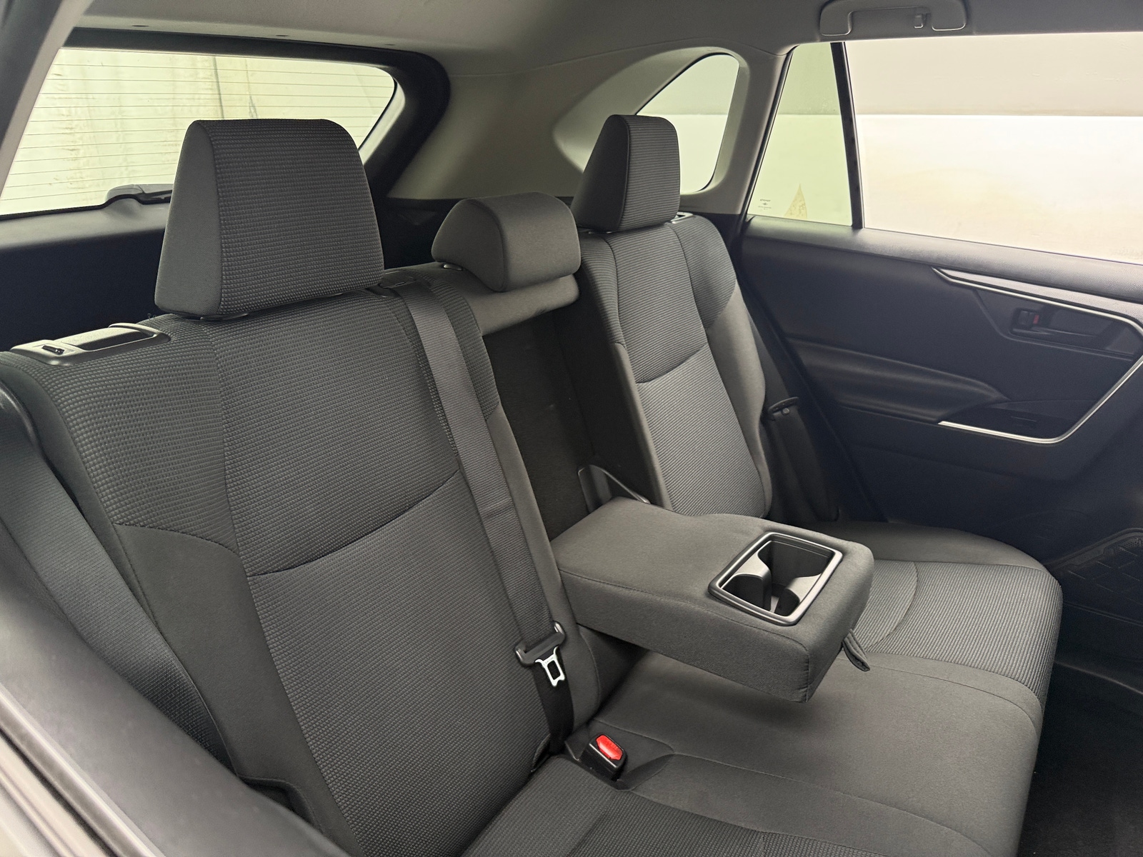 Thumbnail: 2021 Toyota RAV4 - 6