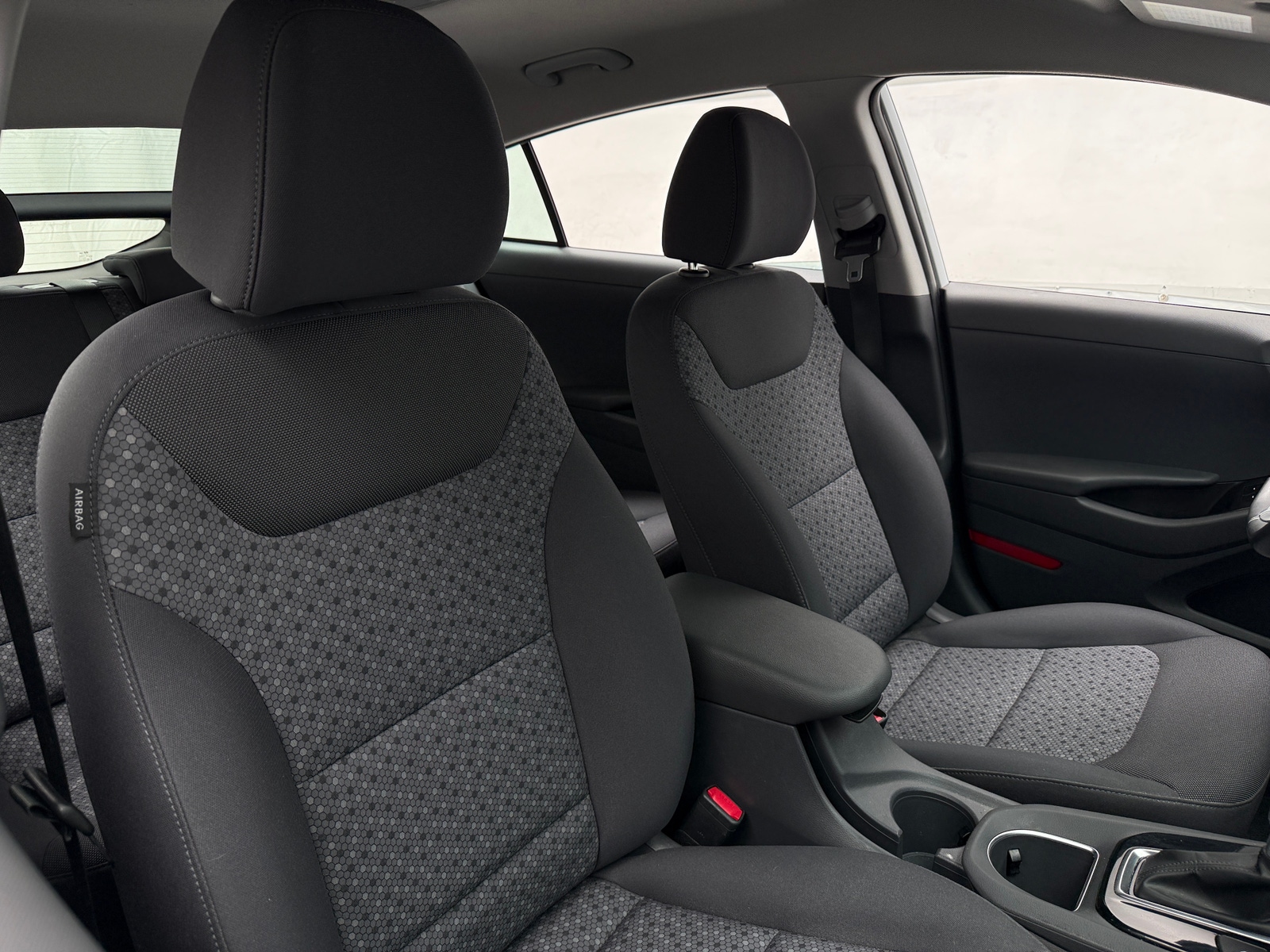 Thumbnail: 2019 Hyundai Ioniq - 2