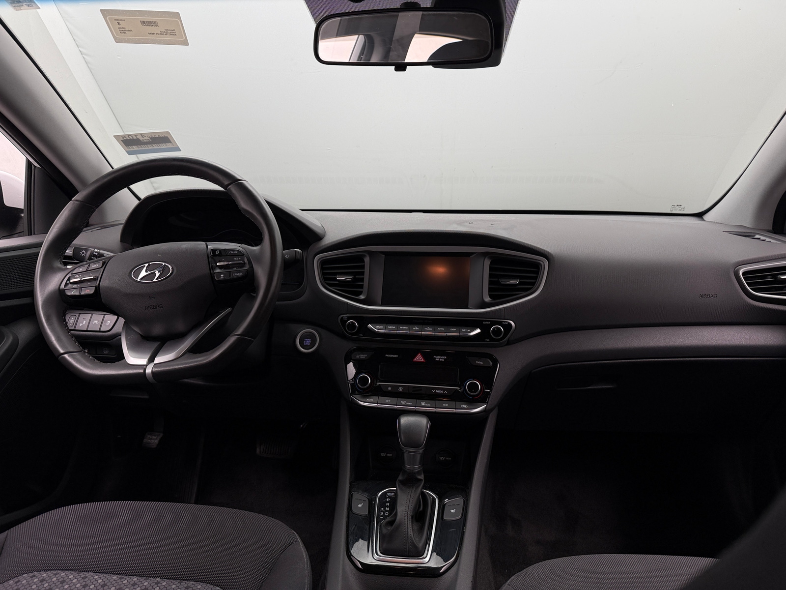 Thumbnail: 2019 Hyundai Ioniq - 3