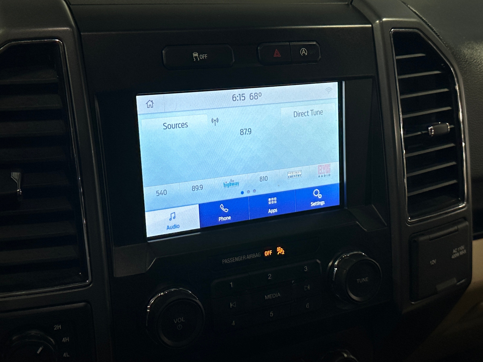 Thumbnail: 2020 Ford Econoline - 4