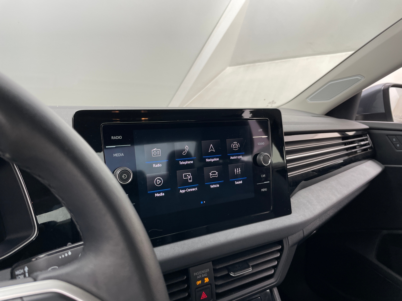 Thumbnail: 2025 Volkswagen Jetta - 3