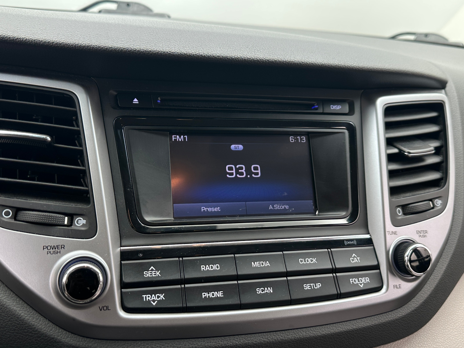 Thumbnail: 2017 Hyundai Tucson - 4