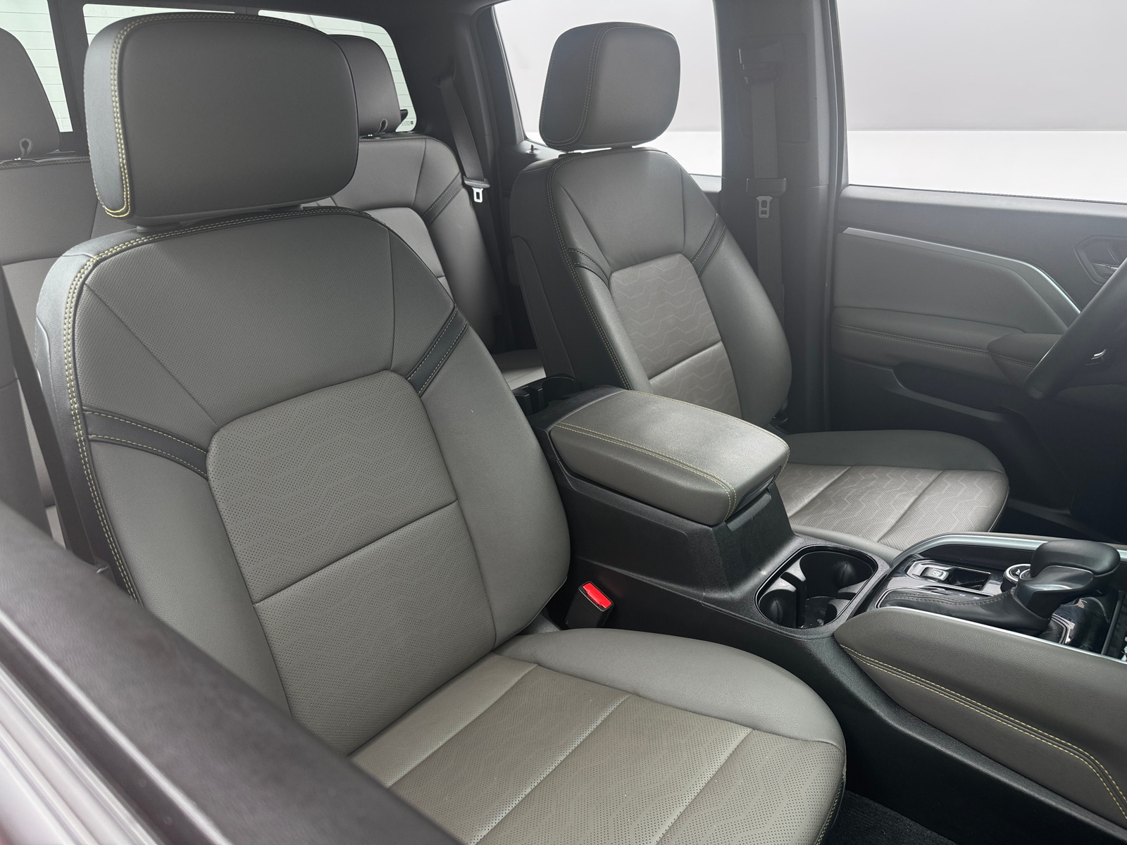 Thumbnail: 2024 Chevrolet Colorado - 2