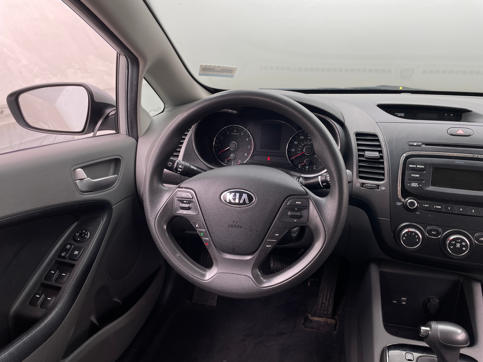 Thumbnail: 2017 Kia Forte - 5