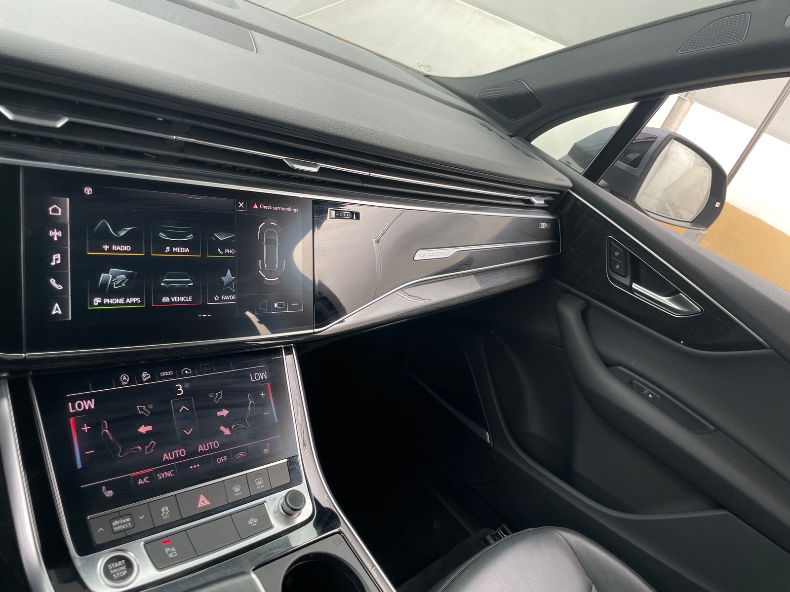 Thumbnail: 2021 Audi Q7 - 3