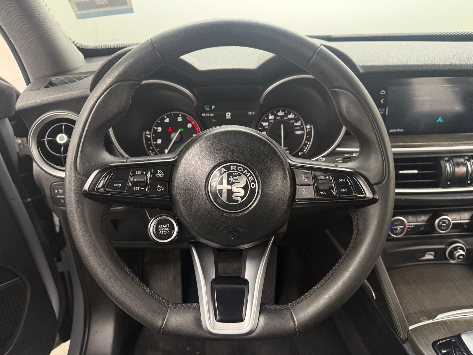 Thumbnail: 2021 Alfa Romeo Stelvio - 4