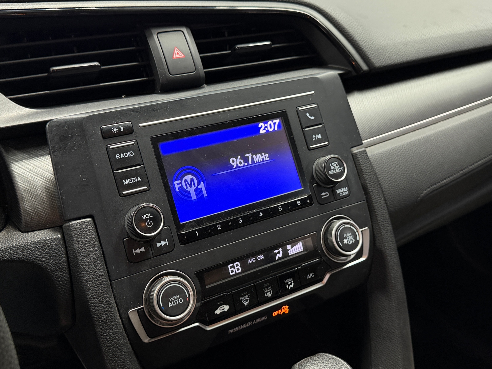 Thumbnail: 2016 Honda Civic - 4