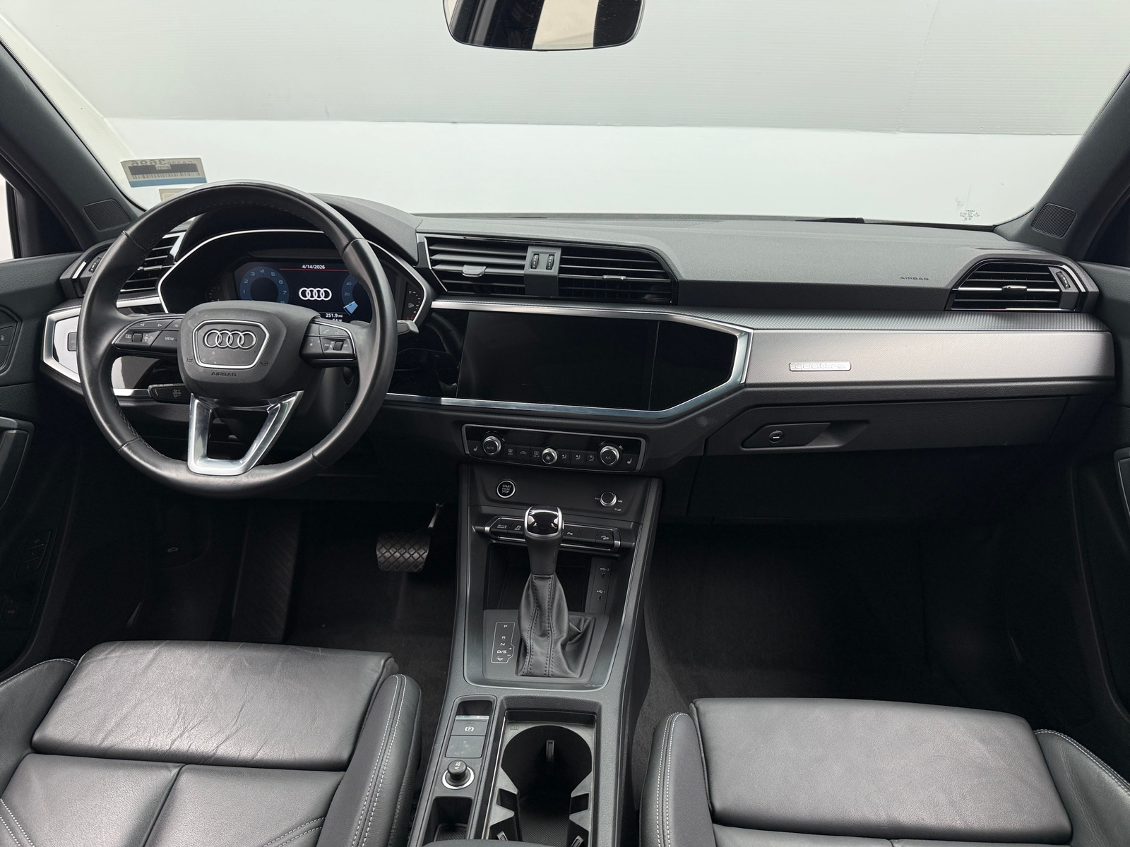 Thumbnail: 2023 Audi Q3 - 2